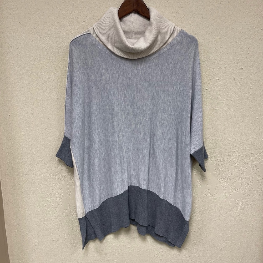 Like New White House Black Market Color-block Turtle Neck Sweater - Medium